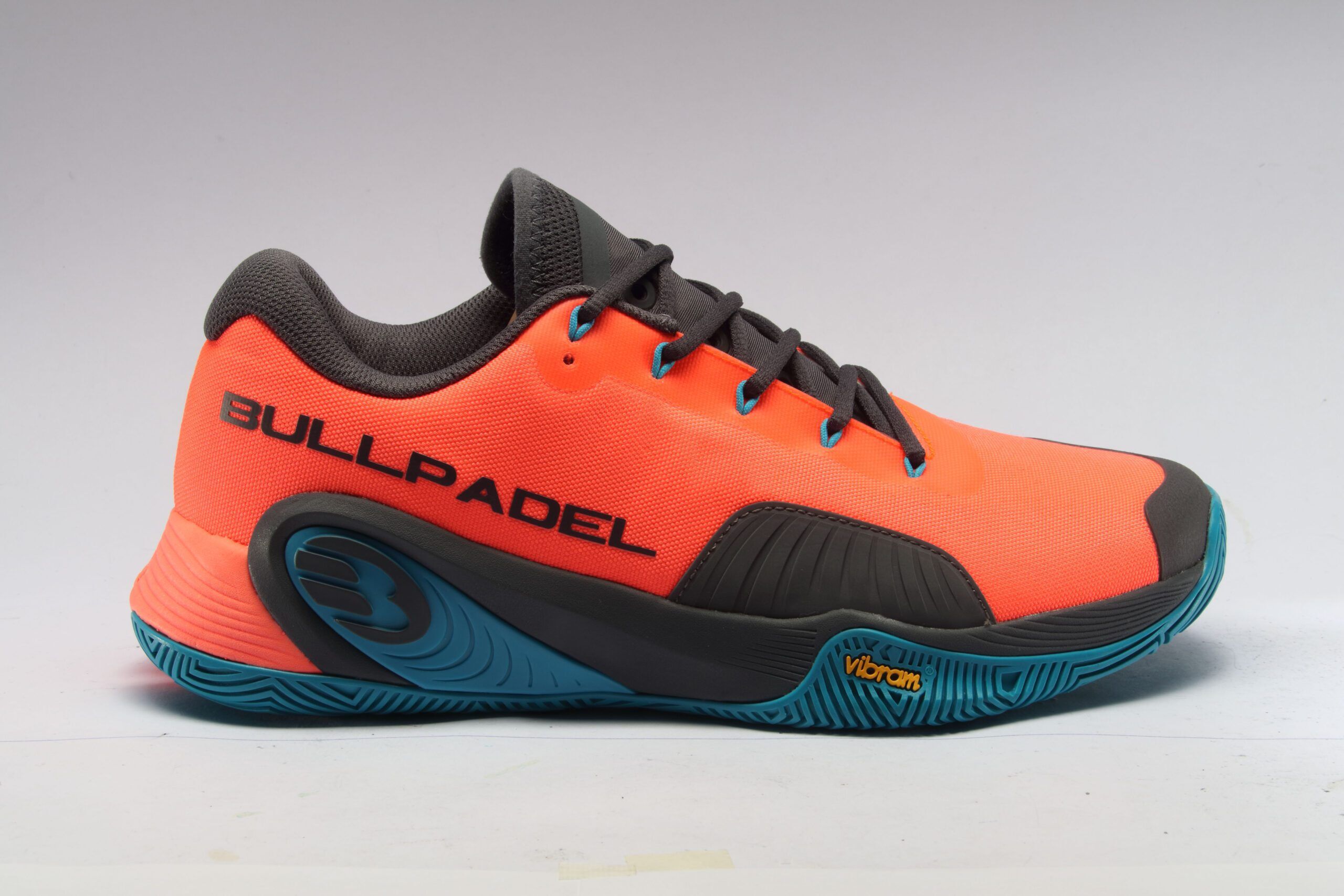 SHOES BULLPADEL VERTEX VIBRAM 23V CORAL